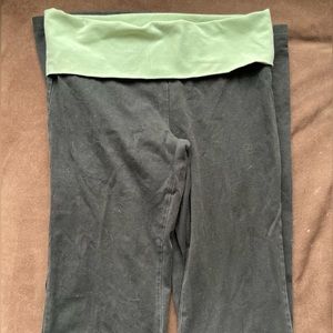 Pink Victoria Secret’s bootcut leggings